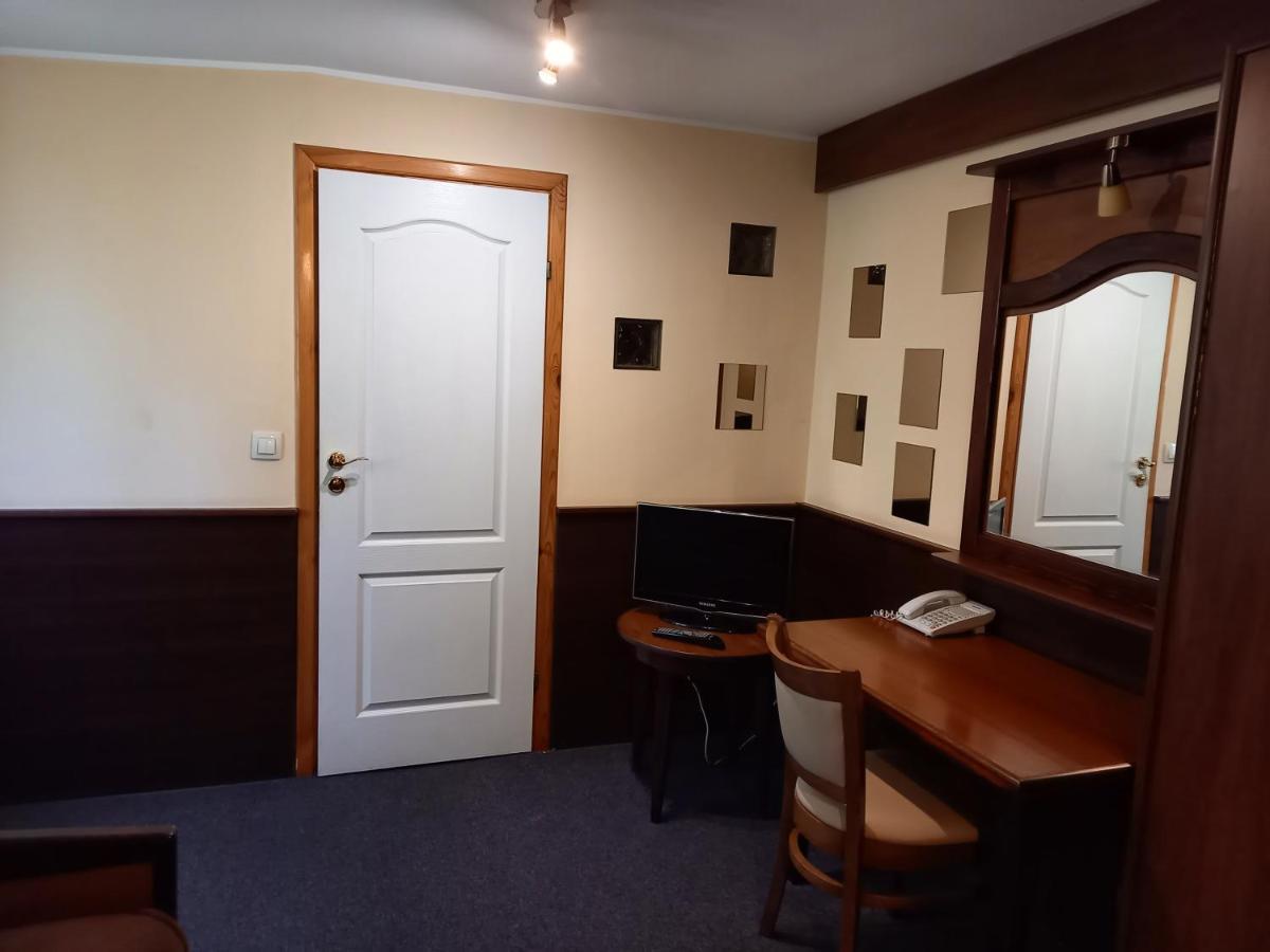 Dworek Staropolski Poznań Exterior foto