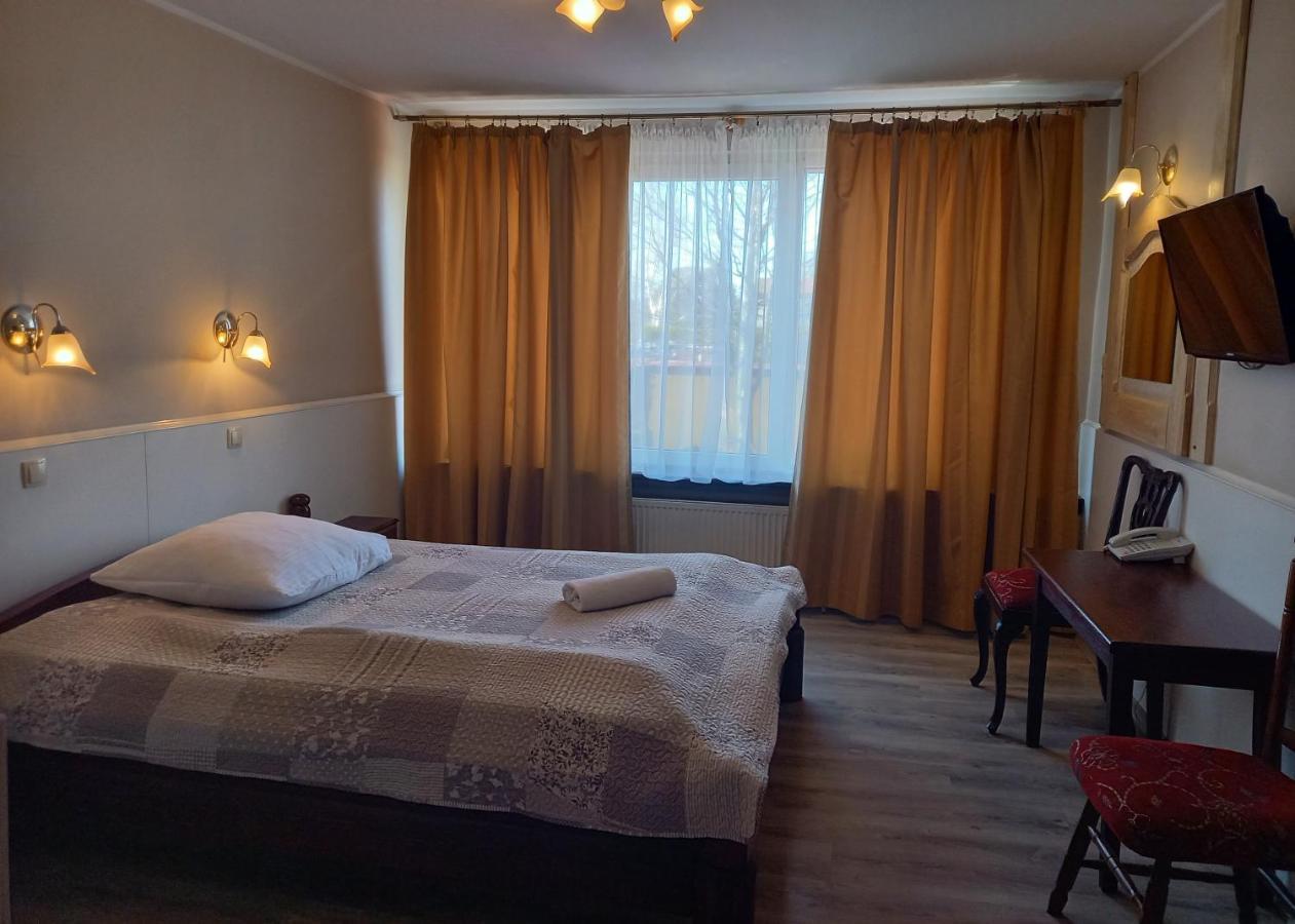 Dworek Staropolski Poznań Exterior foto