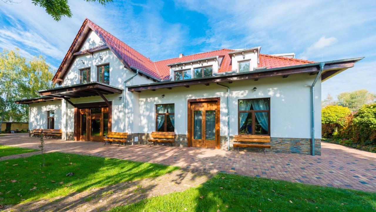 Dworek Staropolski Poznań Exterior foto