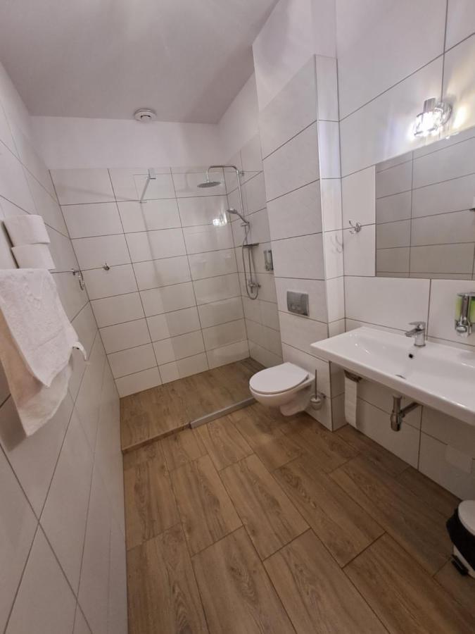 Dworek Staropolski Poznań Exterior foto